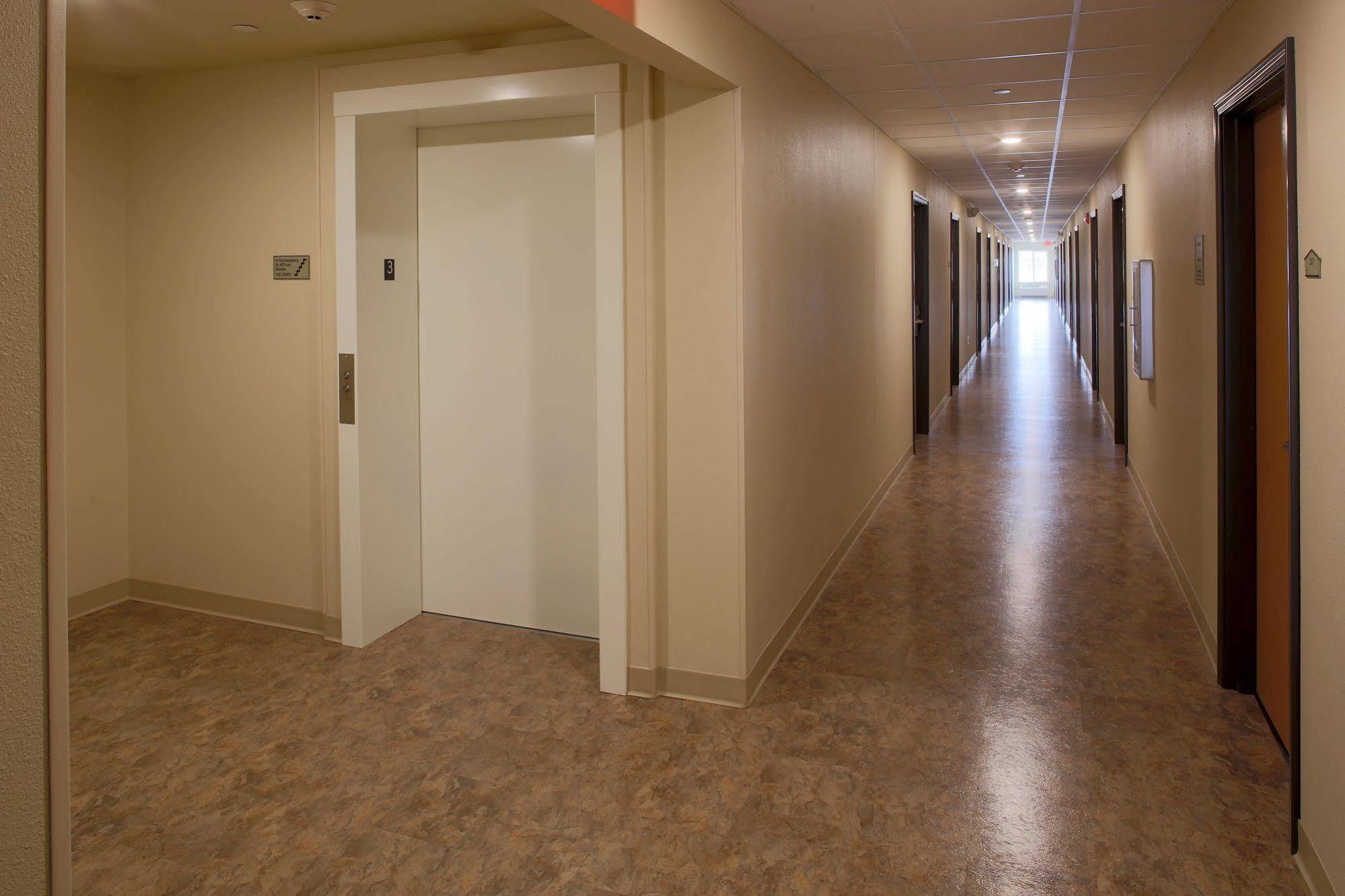 Woodspring Suites Omaha Bellevue, An Extended Stay Hotel エクステリア 写真